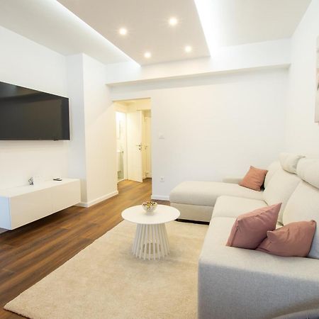 Apartman Valentina - Self Check In And Check Out Otočac Екстериор снимка