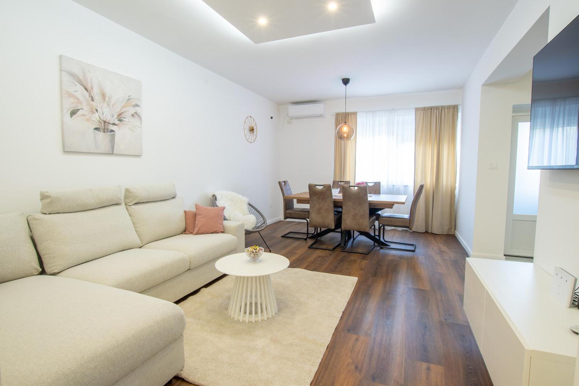 Apartman Valentina - Self Check In And Check Out Otočac Екстериор снимка