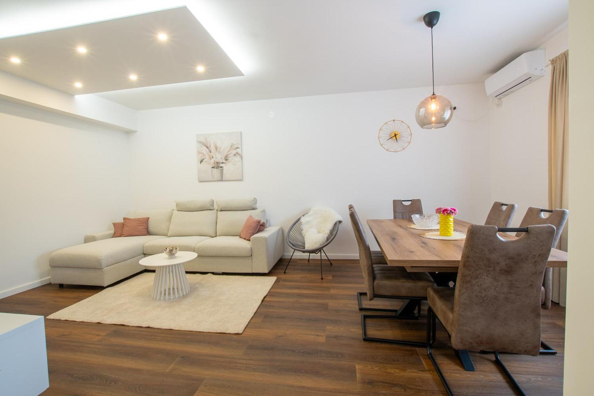 Apartman Valentina - Self Check In And Check Out Otočac Екстериор снимка